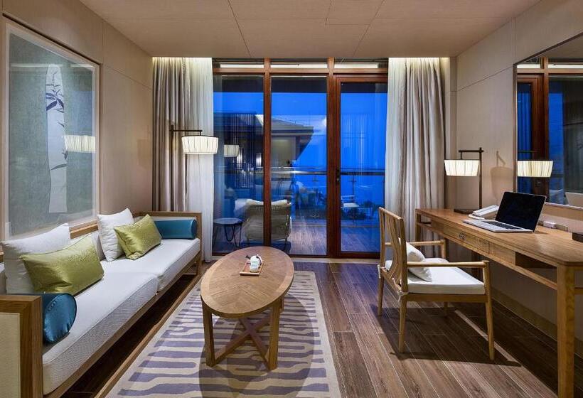 Номер Deluxe Вид на Море, Wyndham Grand Plaza Royale Wenchang