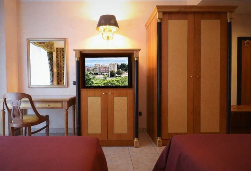 Трехместный Номер Классика, San Giovanni Rotondo Palace   Alihotels