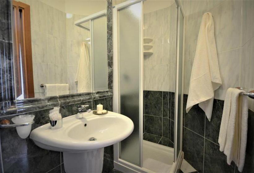 Трехместный Номер Superior, San Giovanni Rotondo Palace   Alihotels