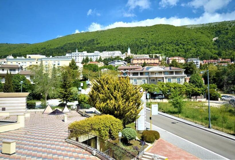 Трехместный Номер Superior, San Giovanni Rotondo Palace   Alihotels