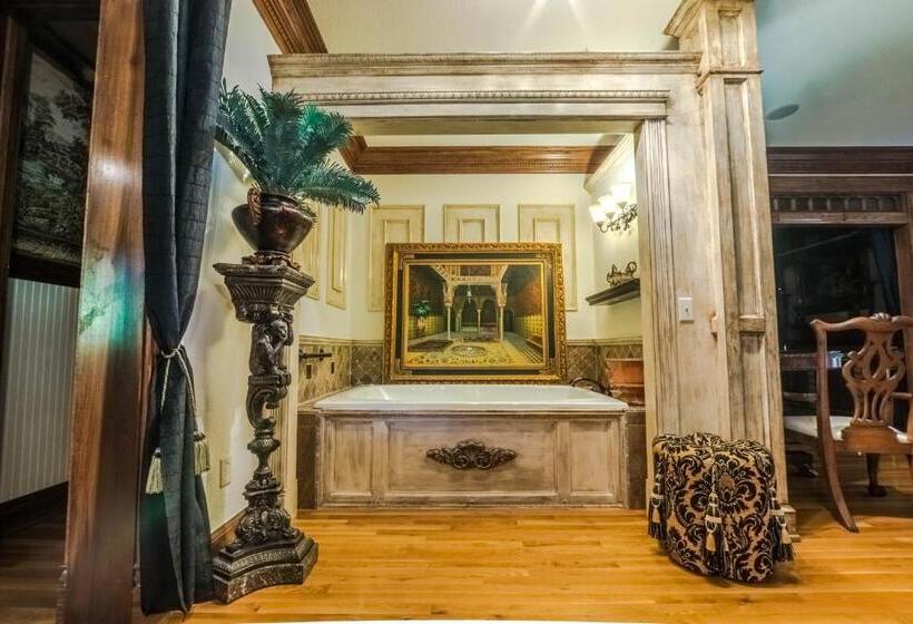Люкс Deluxe Кровать Кинг, The Victoria Bed & Breakfast