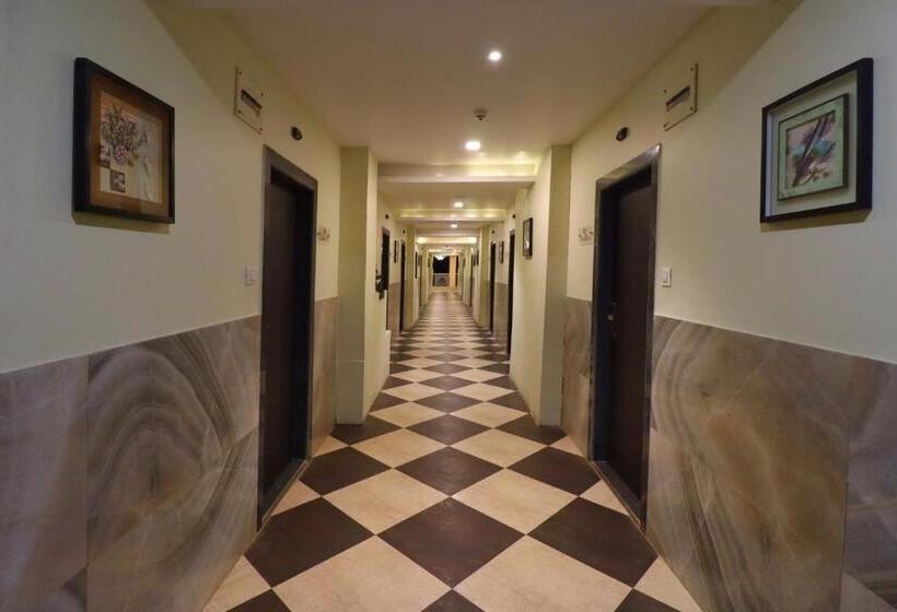 Классический Номер, The Grand Legacy Resort & Spa   Tgl   Pure Vegetarian Mahabaleshwar