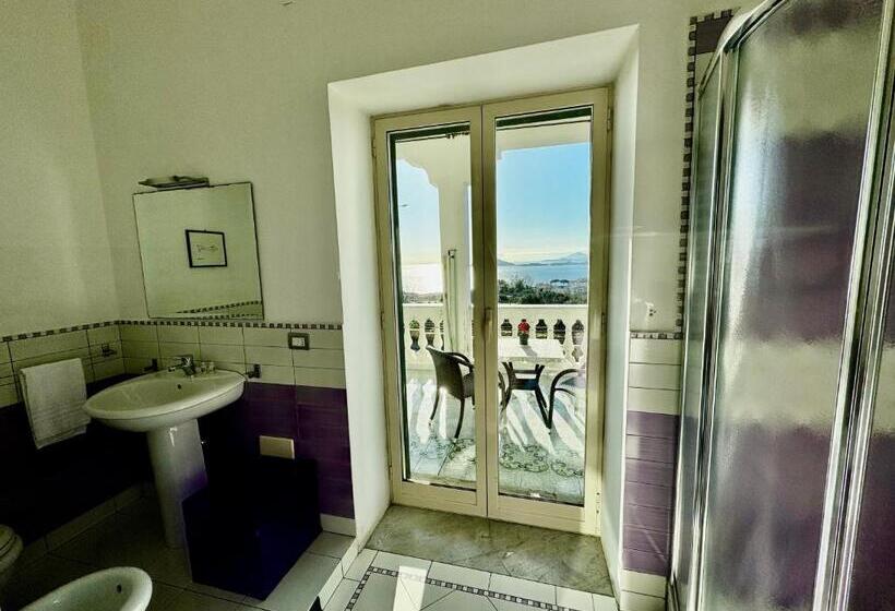 Номер Deluxe Вид на Море с Балконом, B&b Dumbolo