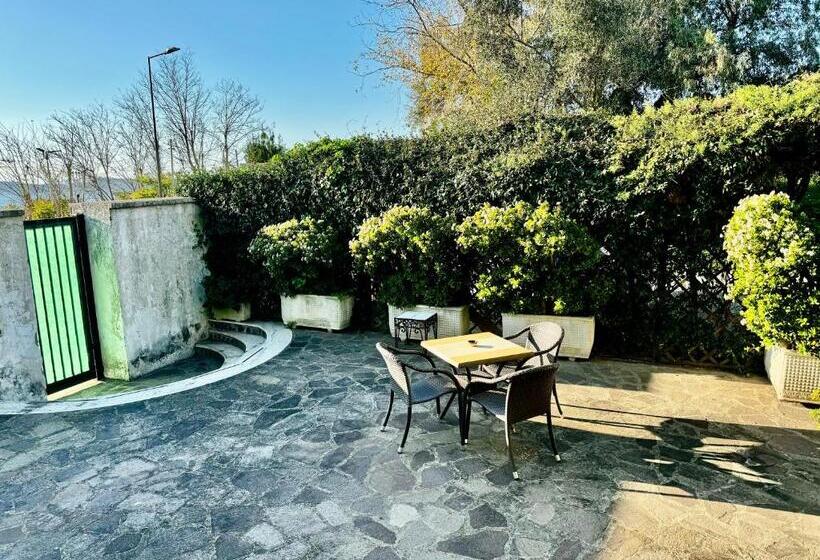 Апартаменты 1 Спальня с Террасой, B&b Dumbolo