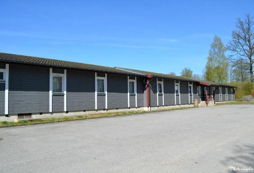 اتاق استاندارد چهارنفره با سرویس بهداشتی مشترک, Halens Camping Och Stugby