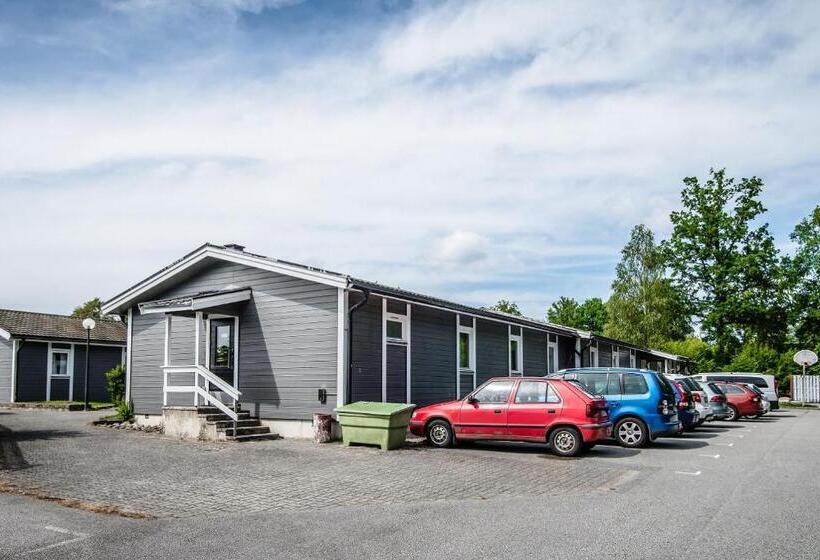 Номер Стандарт Четырехместный Совместный Санузел, Halens Camping Och Stugby