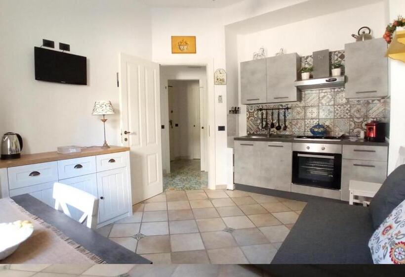 Апартаменты 1 Спальня Нижний Этаж, Molo Di Levante   Rent Apartment