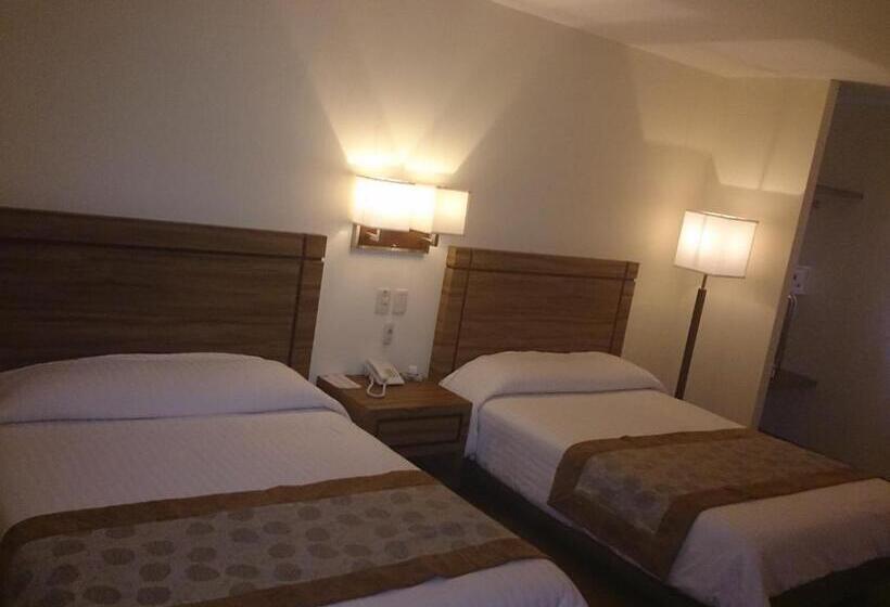 Quarto Estandar 2 Camas Casal, Oliver Inn   Business Class