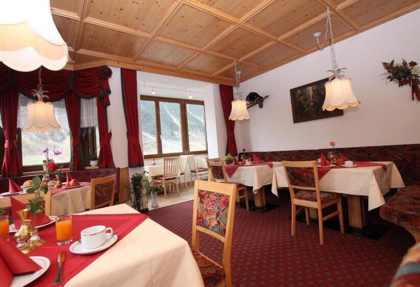 Трехместный Номер Стандарт с Балконом, Apart Garni Romantica
