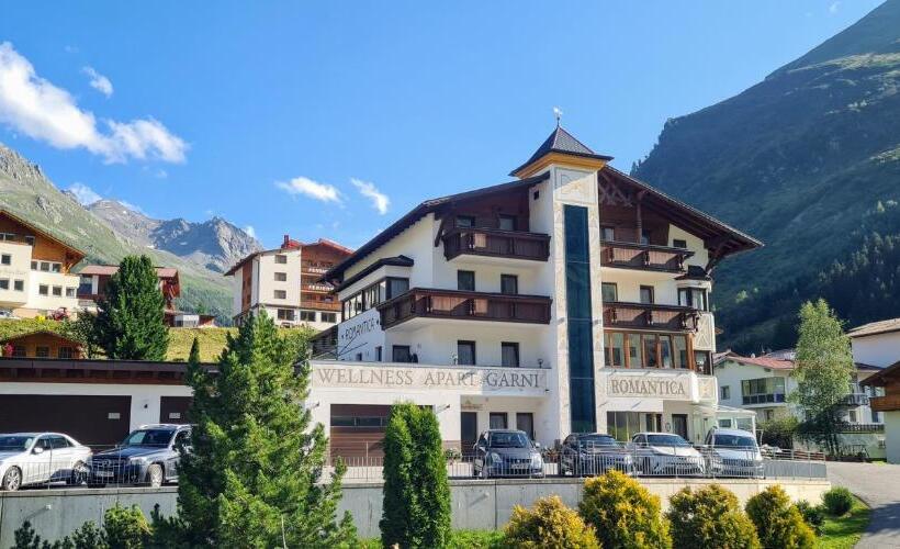 Апартаменты Comfort 2 Спальни, Apart Garni Romantica
