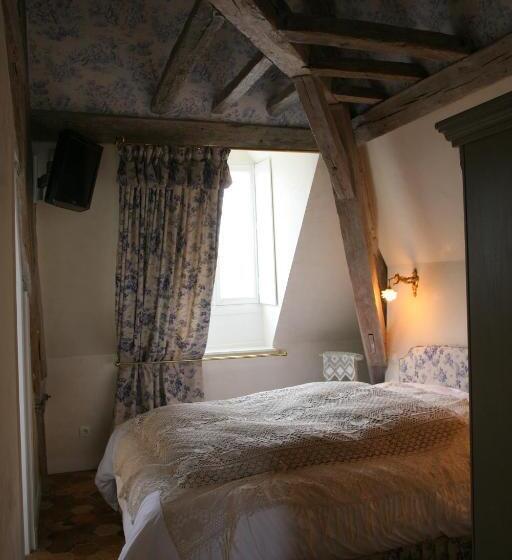 Quarto Estandar, Le Parvis