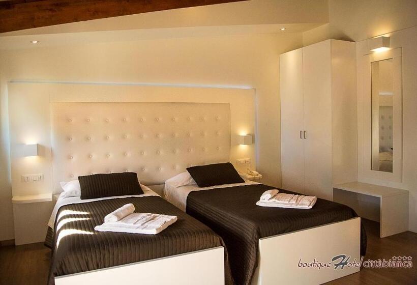 Номер Стандарт с Балконом, Boutique Hotel E Spa Città Bianca