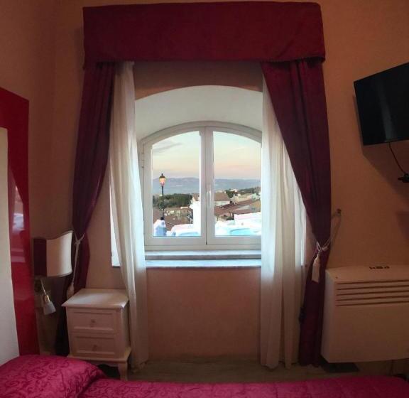 标准三人间, Albergo Panorama