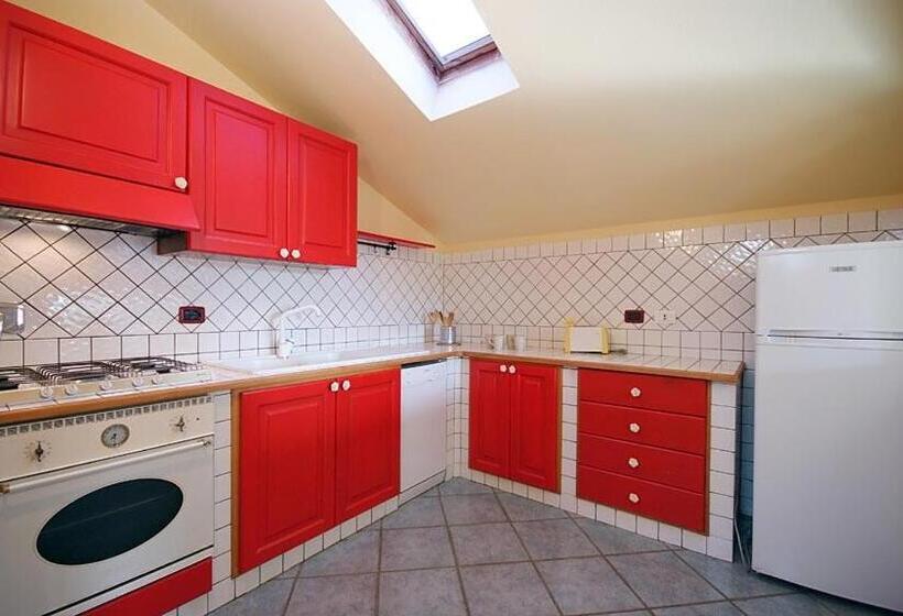 1 Bedroom Penthouse Apartment, Residence Della Luna