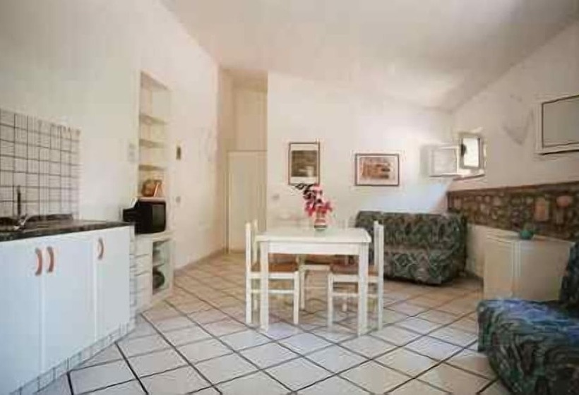 استودیوی استاندارد, Residence Della Luna