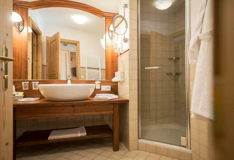 Полулюкс с Балконом, Charmehotel Uhrerhof   Deur