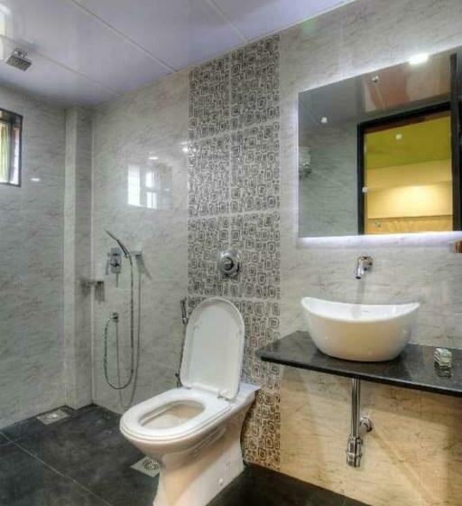 Quarto Deluxe, Lonavla