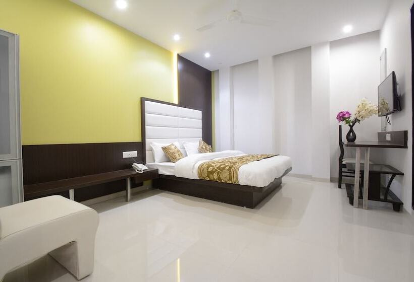 Quarto Deluxe, One Up