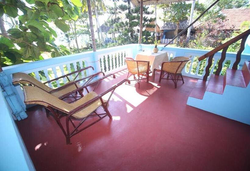Quarto Economy, Varkala Marine Palace