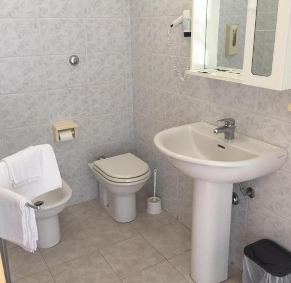 Четырехместный Номер Стандарт с Балконом, Lido
