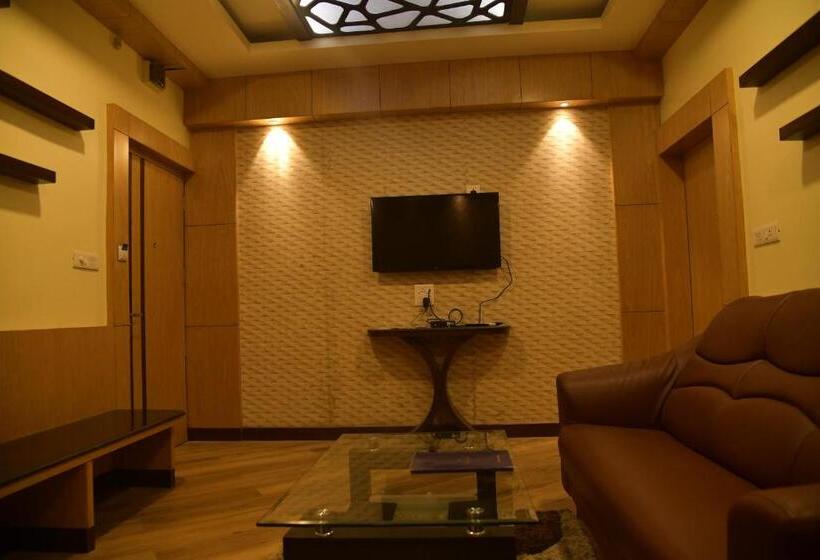 Люкс, Sonar Tori Agartala
