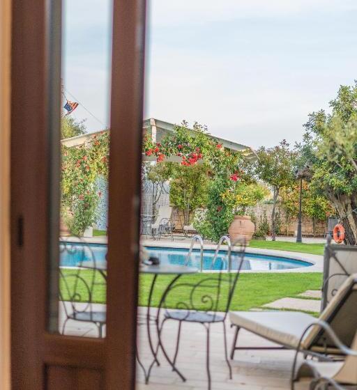 اتاق لوکس, Villa Caramia