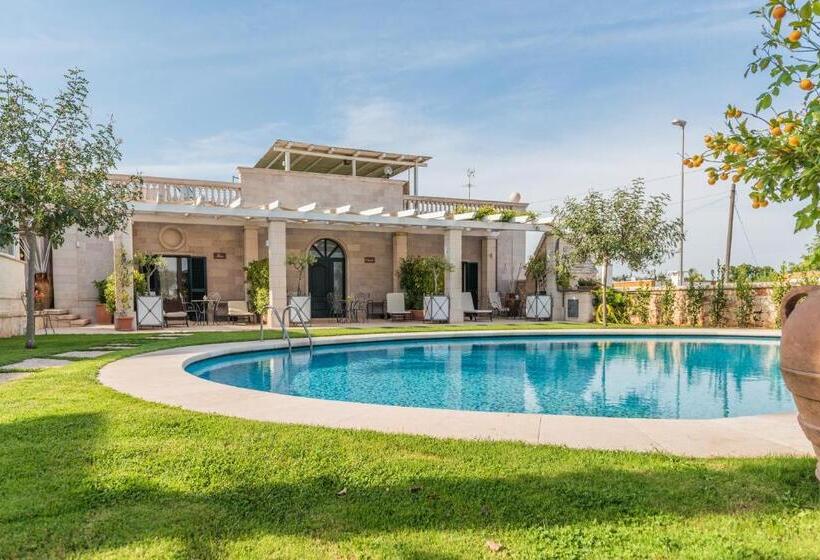 اتاق لوکس, Villa Caramia