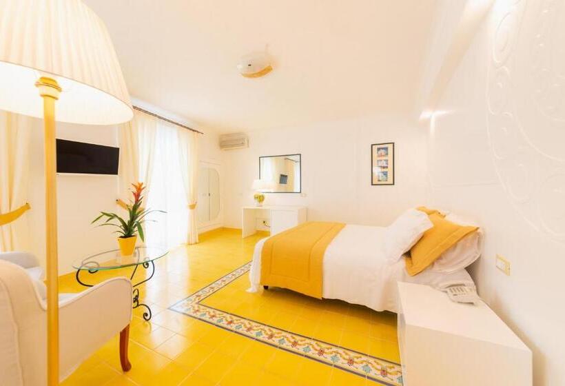 Полулюкс Вид на Море, Villa Bianca