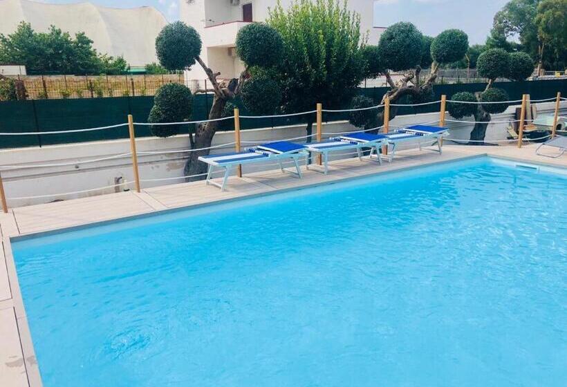 اتاق لوکس, La Dimora
