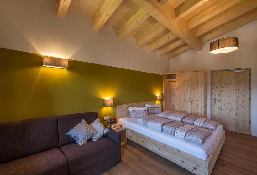 Номер Стандарт с Балконом, Naturhotel Edelweiss