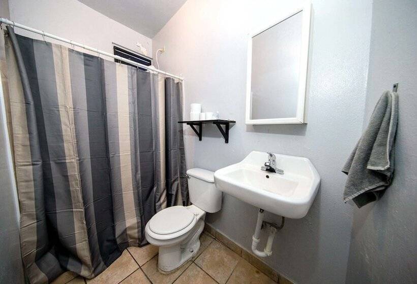 تختخواب در اتاق مشترک, Casa Santurce