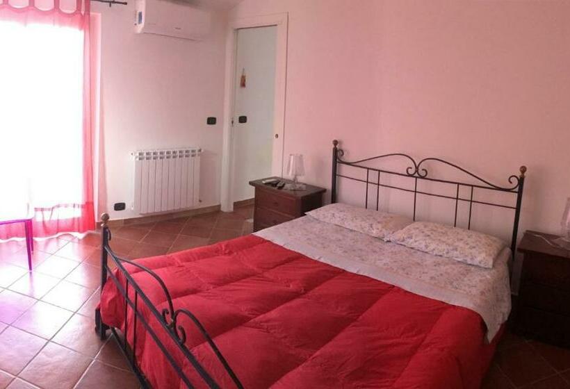 اتاق لوکس, B&b Villa Zia Febronia