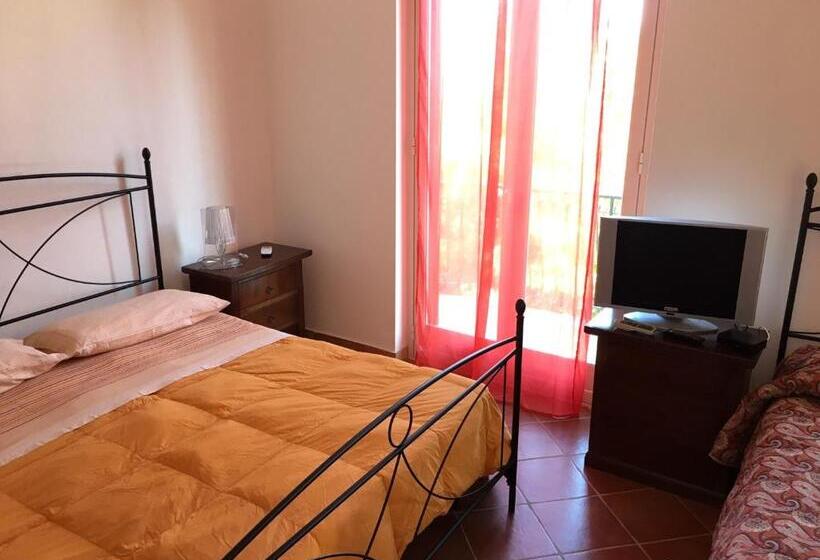 اتاق استاندارد چهار تخته, B&b Villa Zia Febronia