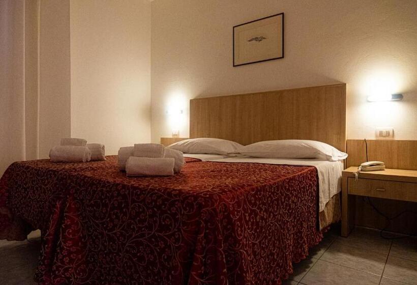 Номер Стандарт с Балконом, Cormoran Riccione