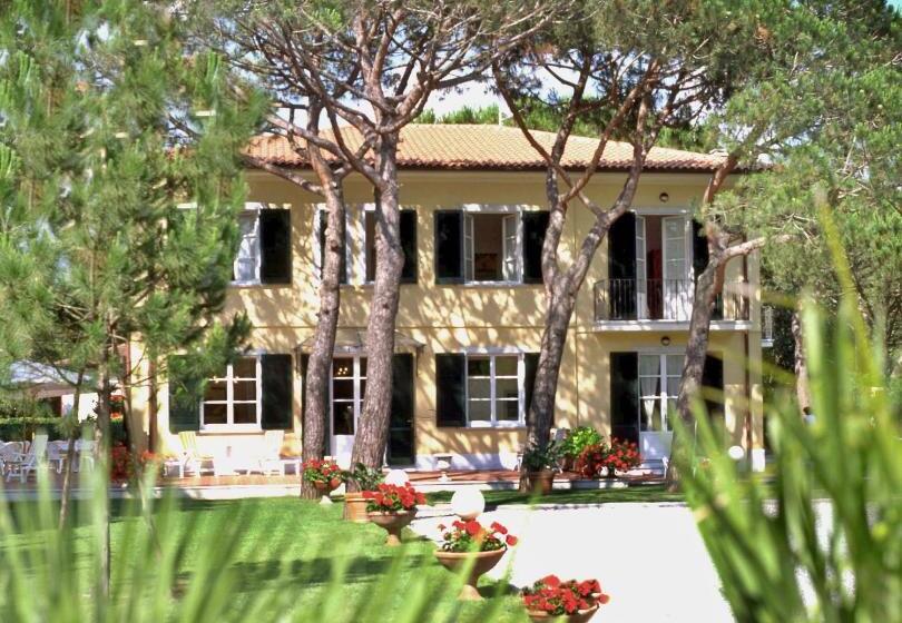 اتاق اکونومی, Villa Fiorisella