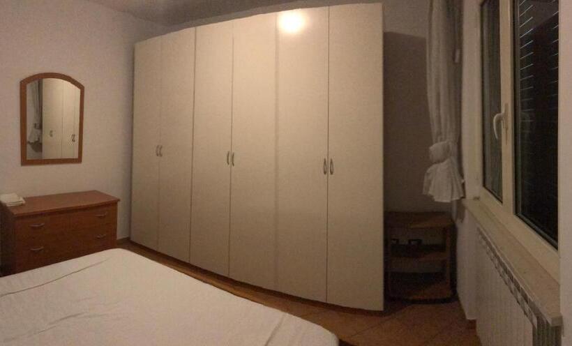 Апартаменты 2 Спальни, Ristorante Hotel Lucia   100 Mt Dal Mare
