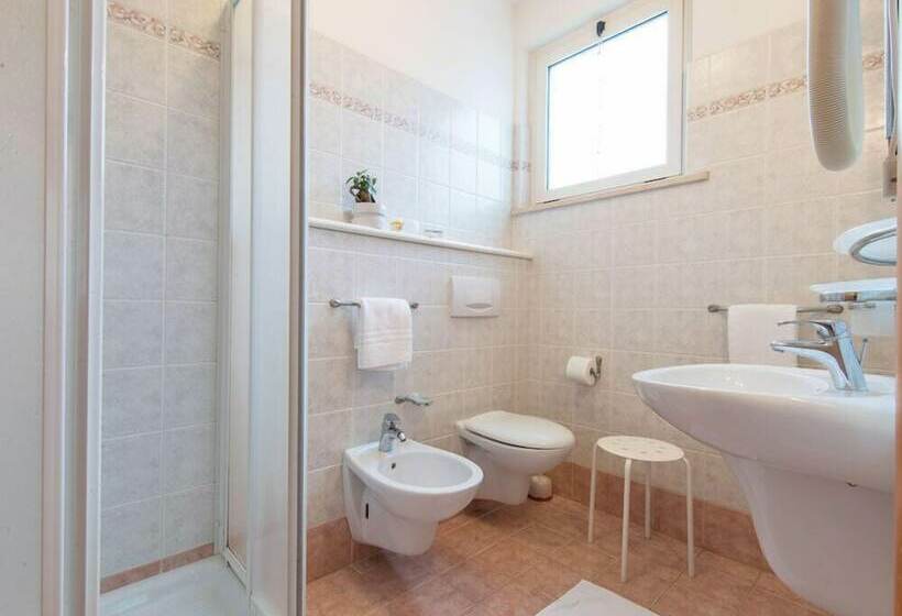 Номер Стандарт, Ristorante Hotel Lucia   100 Mt Dal Mare