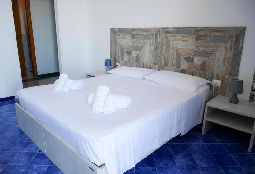 اتاق استاندارد با بالکن, Al Vecchio Pontile Bed And Breakfast