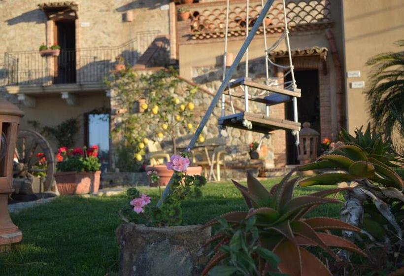 اتاق استاندارد چهار تخته با چشم‌انداز دریا, Villa Quiete