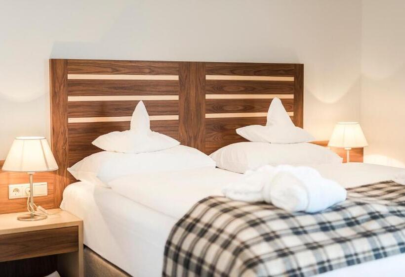 バルコニー付きスタンダードルーム, Boutique Hotel Eschenlohe