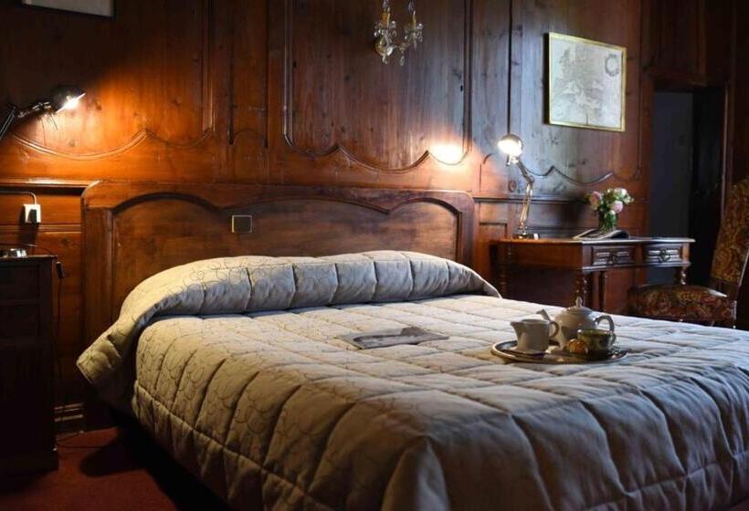Номер Deluxe, Château De Passières