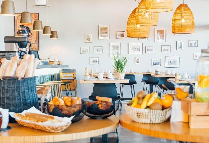 带城市景观的标准间, Cafe Miramar