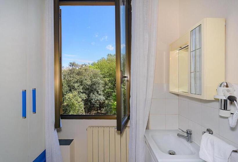 اتاق استاندارد یک نفره, Villa Grazia