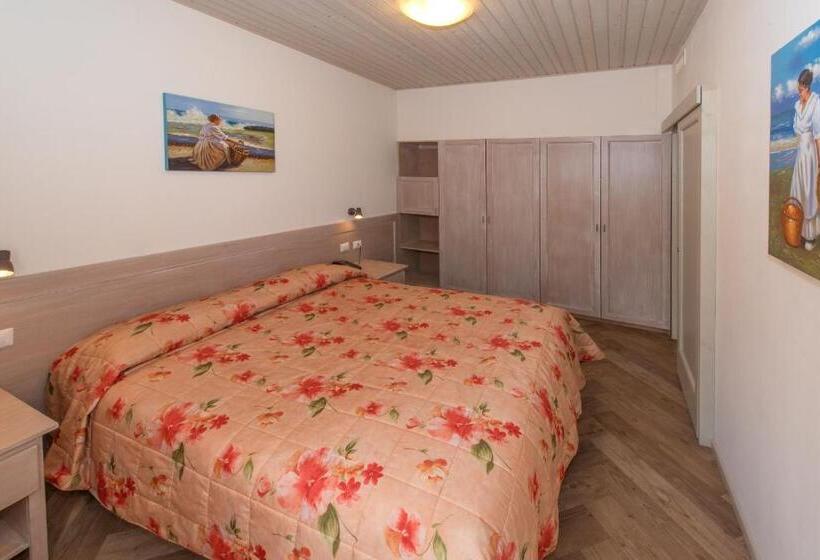 Бунгало Стандарт 2 Спальни, Il Villaggio Di Giuele
