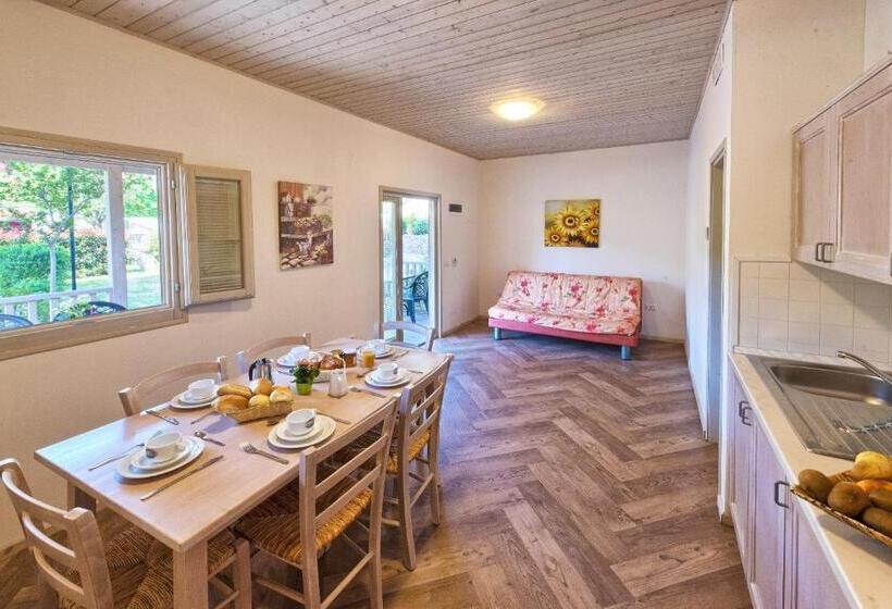 Бунгало Стандарт 2 Спальни, Il Villaggio Di Giuele