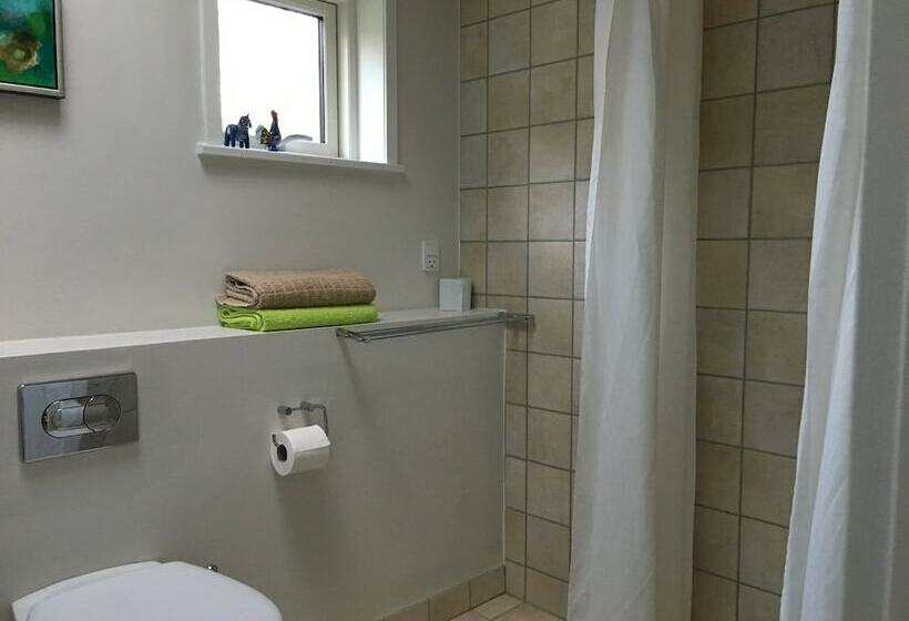 Номер Basic, Heltoften Bed & Breakfast