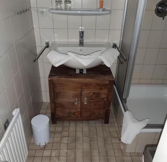 اتاق استاندارد یک نفره, Naturhotel Baltrum