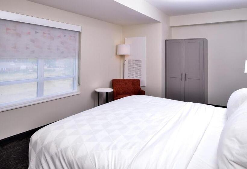 Номер Стандарт Кровать Кинг Адаптированный для Инвалидов, Holiday Inn & Suites   Farmington Hills   Detroit Nw, An Ihg