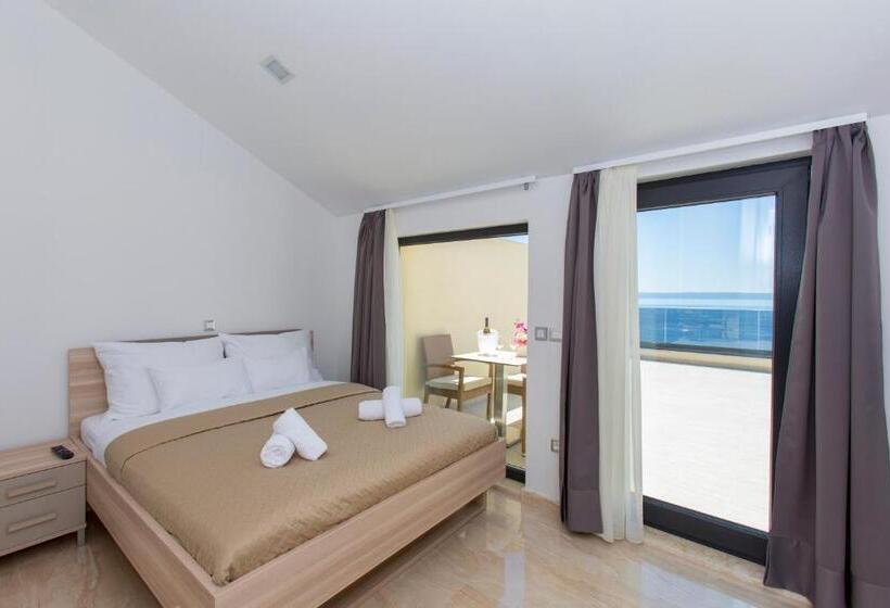 Апартаменты Deluxe 3 Спальни, Luxury Aparthotel