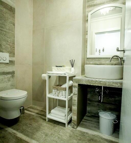استودیو استاندارد با بالکن, Regal Residence B&b